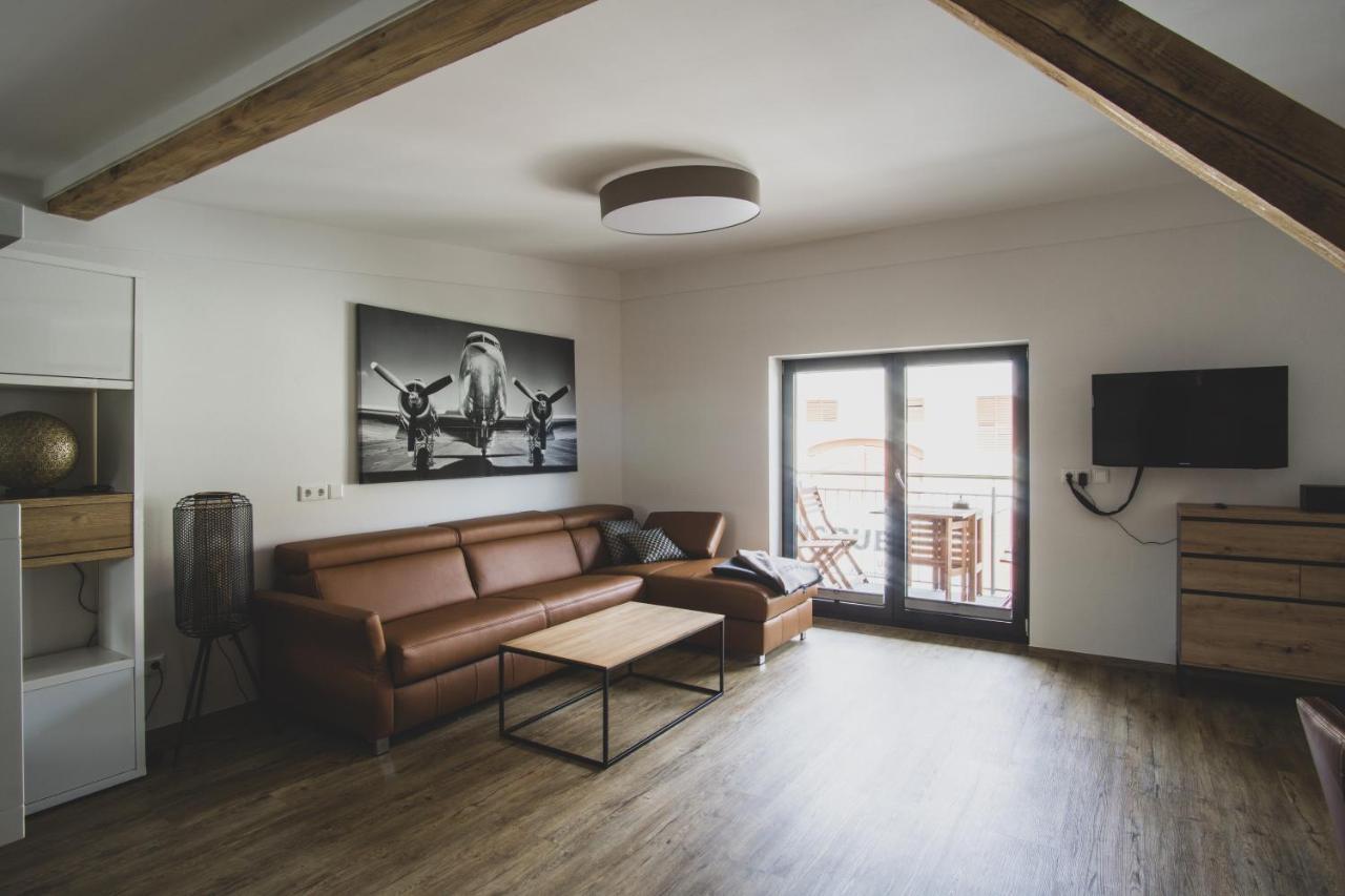 Modernes Loft vor den Toren des Chiemgaus Tacherting Exterior foto