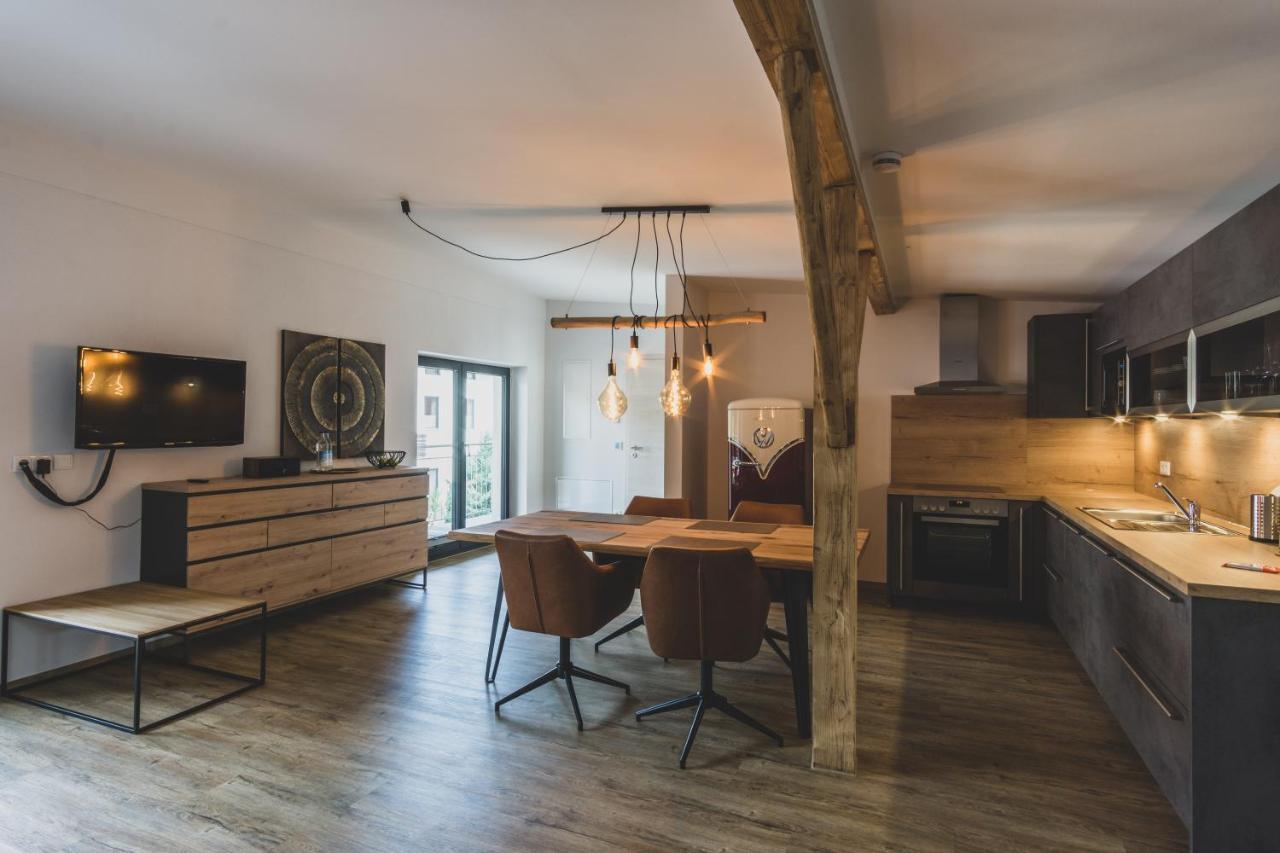 Modernes Loft vor den Toren des Chiemgaus Tacherting Exterior foto